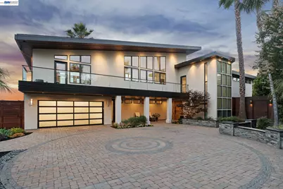 1235 Hawthorne St, Alameda, CA 94501 - Photo 3
