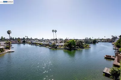 1235 Hawthorne St, Alameda, CA 94501 - Photo 77
