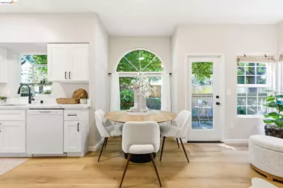 605 Forest Run, Hercules, CA 94547 - Photo 5
