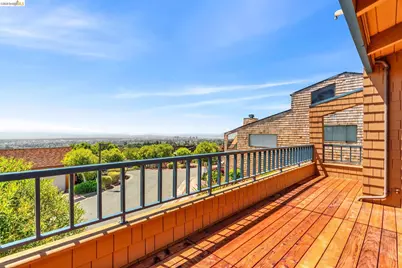 10 Sereno Cir, Oakland, CA 94619 - Photo 35