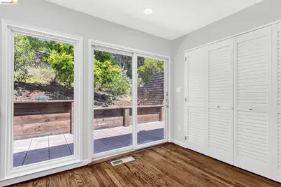 10 Sereno Cir, Oakland, CA 94619 - Photo 15