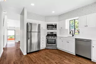 10 Sereno Cir, Oakland, CA 94619 - Photo 9