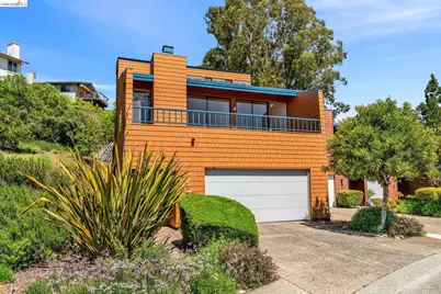 10 Sereno Cir, Oakland, CA 94619 - Photo 35