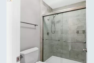 10 Sereno Cir, Oakland, CA 94619 - Photo 21
