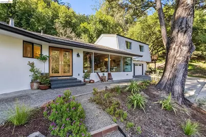 6742 Pinehaven Rd, Oakland, CA 94611 - Photo 1