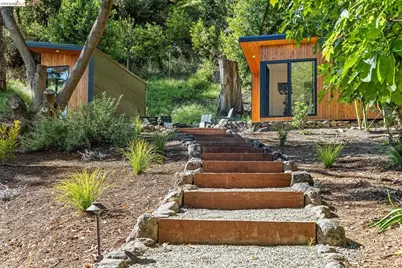 6742 Pinehaven Rd, Oakland, CA 94611 - Photo 33
