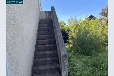 1324 Francis St, Crockett, CA 94525 - Photo 13