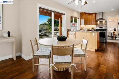 6086 Bellingham Dr, Castro Valley, CA 94552 - Photo 15