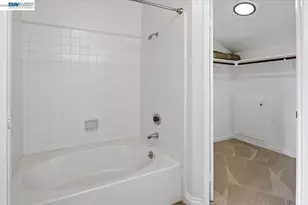 6086 Bellingham Dr, Castro Valley, CA 94552 - Photo 39