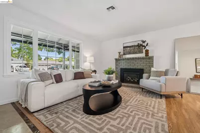 387 Gladys Dr, Pleasant Hill, CA 94523 - Photo 5