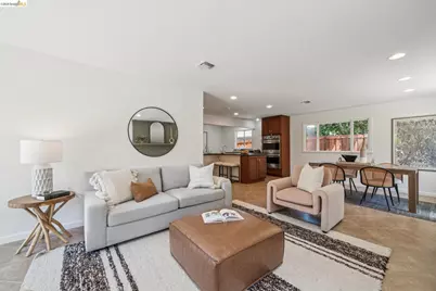 387 Gladys Dr, Pleasant Hill, CA 94523 - Photo 19