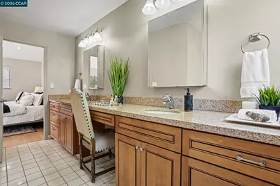 210 Carob Ln, Alameda, CA 94502 - Photo 27