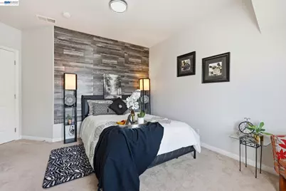 252 International Blvd #303, Oakland, CA 94606 - Photo 29