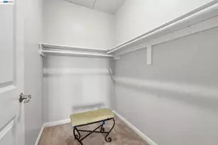 252 International Blvd, Oakland, CA 94606 - Photo 35