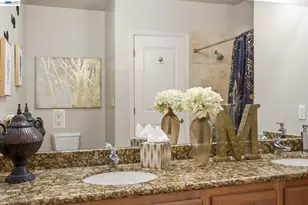 252 International Blvd, Oakland, CA 94606 - Photo 41