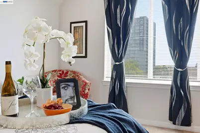 252 International Blvd #303, Oakland, CA 94606 - Photo 27