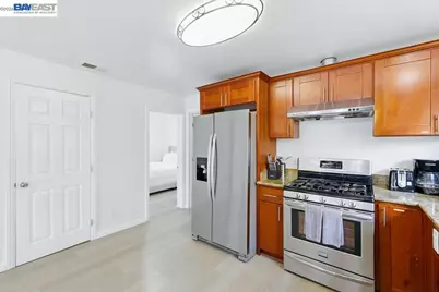2506 Highland Ave, Oakland, CA 94606 - Photo 17