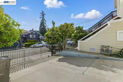 2506 Highland Ave, Oakland, CA 94606 - Photo 3