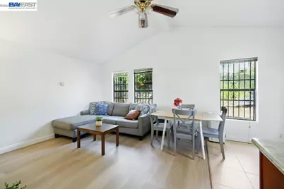 2506 Highland Ave, Oakland, CA 94606 - Photo 31