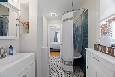 6366 Sunnymere Ave, Oakland, CA 94605 - Photo 21