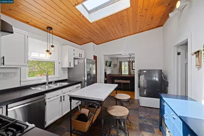6366 Sunnymere Ave, Oakland, CA 94605 - Photo 13