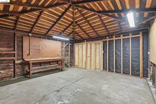 5465 Holland St, Oakland, CA 94601 - Photo 35