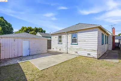 5465 Holland St, Oakland, CA 94601 - Photo 31