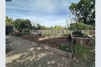 1941 Rainier Ct, Martinez, CA 94553 - Photo 13