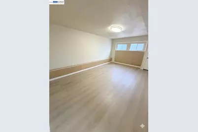 896 Lausanne Avenue, Daly City, CA 94014 - Photo 3