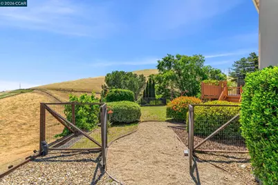 2240 Westwood Ln, Pittsburg, CA 94565 - Photo 41