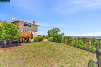 2240 Westwood Ln, Pittsburg, CA 94565 - Photo 37