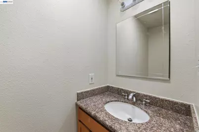 15274 Inverness St, San Leandro, CA 94579 - Photo 23