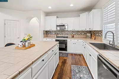50 Cognac Cir, Sacramento, CA 95835 - Photo 11