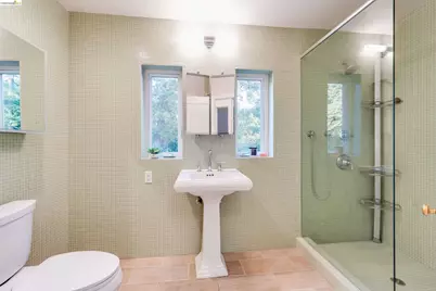 6048 Chelton Dr, Oakland, CA 94611 - Photo 25