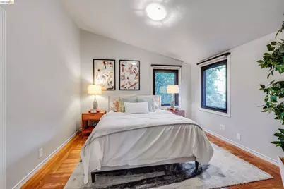 6048 Chelton Dr, Oakland, CA 94611 - Photo 19