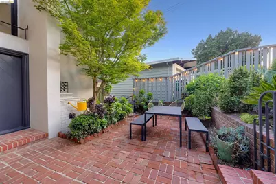 6048 Chelton Dr, Oakland, CA 94611 - Photo 3