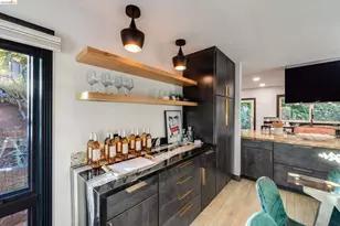 6048 Chelton Dr, Oakland, CA 94611 - Photo 5