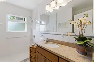 6252 Merced Ave, Oakland, CA 94611 - Photo 23
