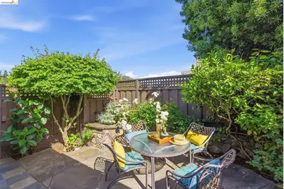 6252 Merced Ave, Oakland, CA 94611 - Photo 3