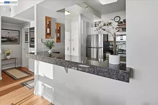 6363 Christie Ave, Emeryville, CA 94608 - Photo 17