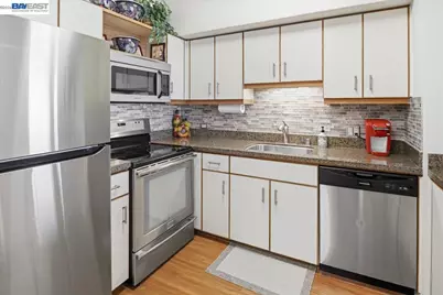 6363 Christie Ave #1813, Emeryville, CA 94608 - Photo 23