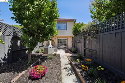 1393 Locust St, San Jose, CA 95110 - Photo 17