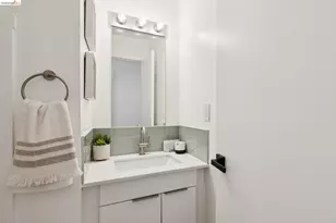 1393 Locust St, San Jose, CA 95110 - Photo 19