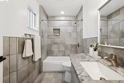 1393 Locust St, San Jose, CA 95110 - Photo 33