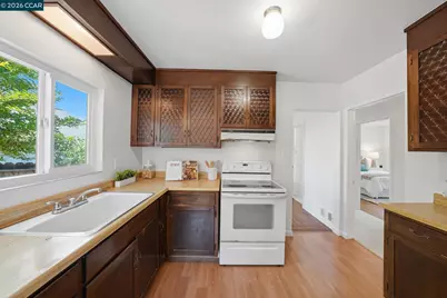 848 Talbart St, Martinez, CA 94553 - Photo 13