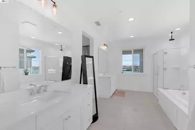 3098 Mulholland Dr, Lathrop, CA 95330 - Photo 21