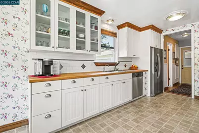 1940 Pine St, Martinez, CA 94553 - Photo 9