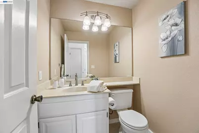 1657 Holly Cir, Pleasanton, CA 94566 - Photo 23