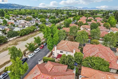 1657 Holly Cir, Pleasanton, CA 94566 - Photo 27