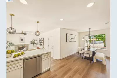 36340 Cypress Point Dr, Newark, CA 94560 - Photo 23